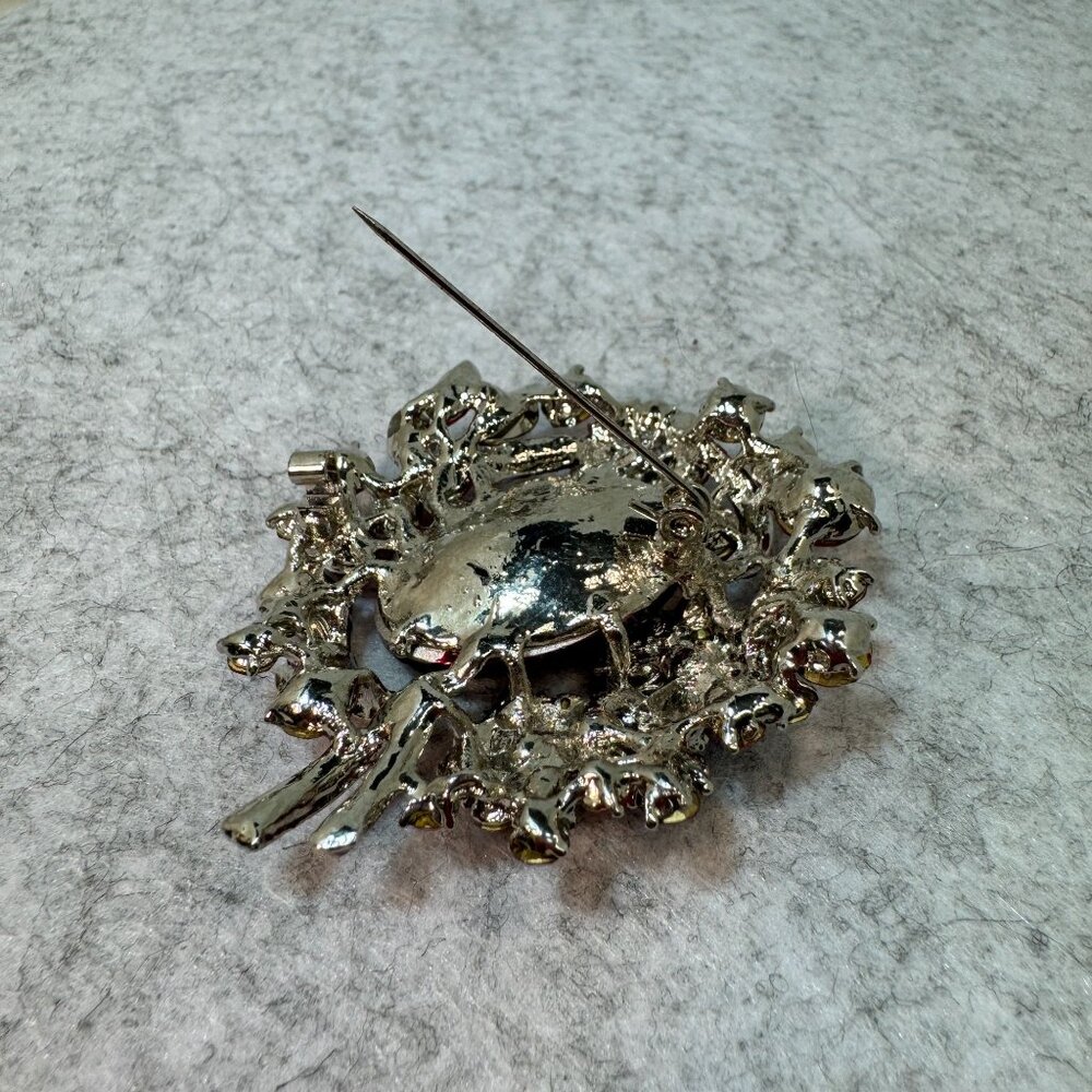 Vintage Ruby Rhinestone Brooch With Floral Design & Silver Tone AB rhinestones - Picture 6 of 8